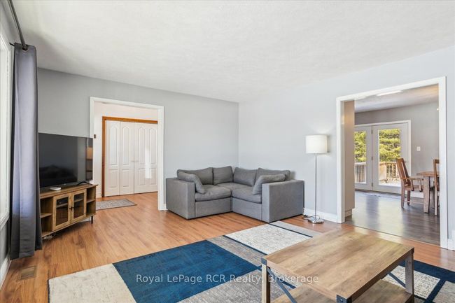 822743 1 Sideroad, House other with 4 bedrooms, 2 bathrooms and 8 parking in Chatsworth ON | Image 8