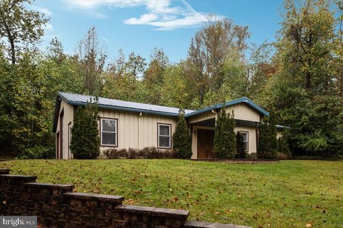 563 Park View Dr, LURAY, VA, 22835-4804 | Card Image