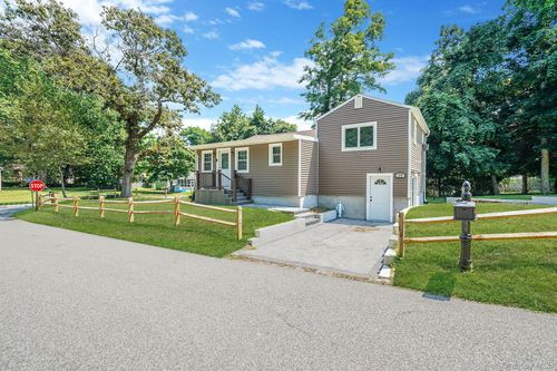 25 Cherry Ln, Wading River, NY, 11792-1203 | Card Image