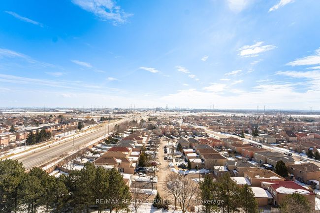 1210 - 20 Cherrytree Dr, Condo with 3 bedrooms, 2 bathrooms and null parking in Brampton ON | Image 37
