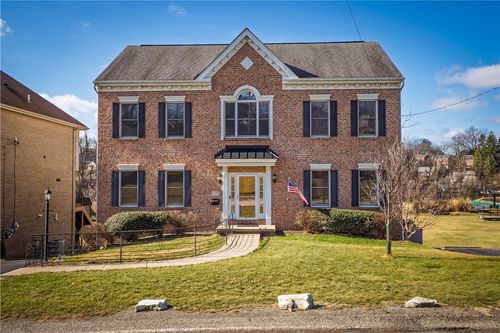 1327 Carnahan Rd, Pittsburgh, PA, 15220-4011 | Card Image