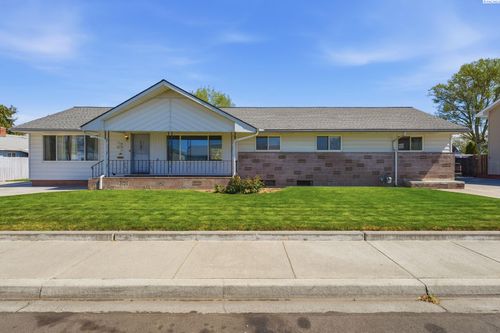 1330 Farrell Ln, Richland, WA, 99354-3202 | Card Image