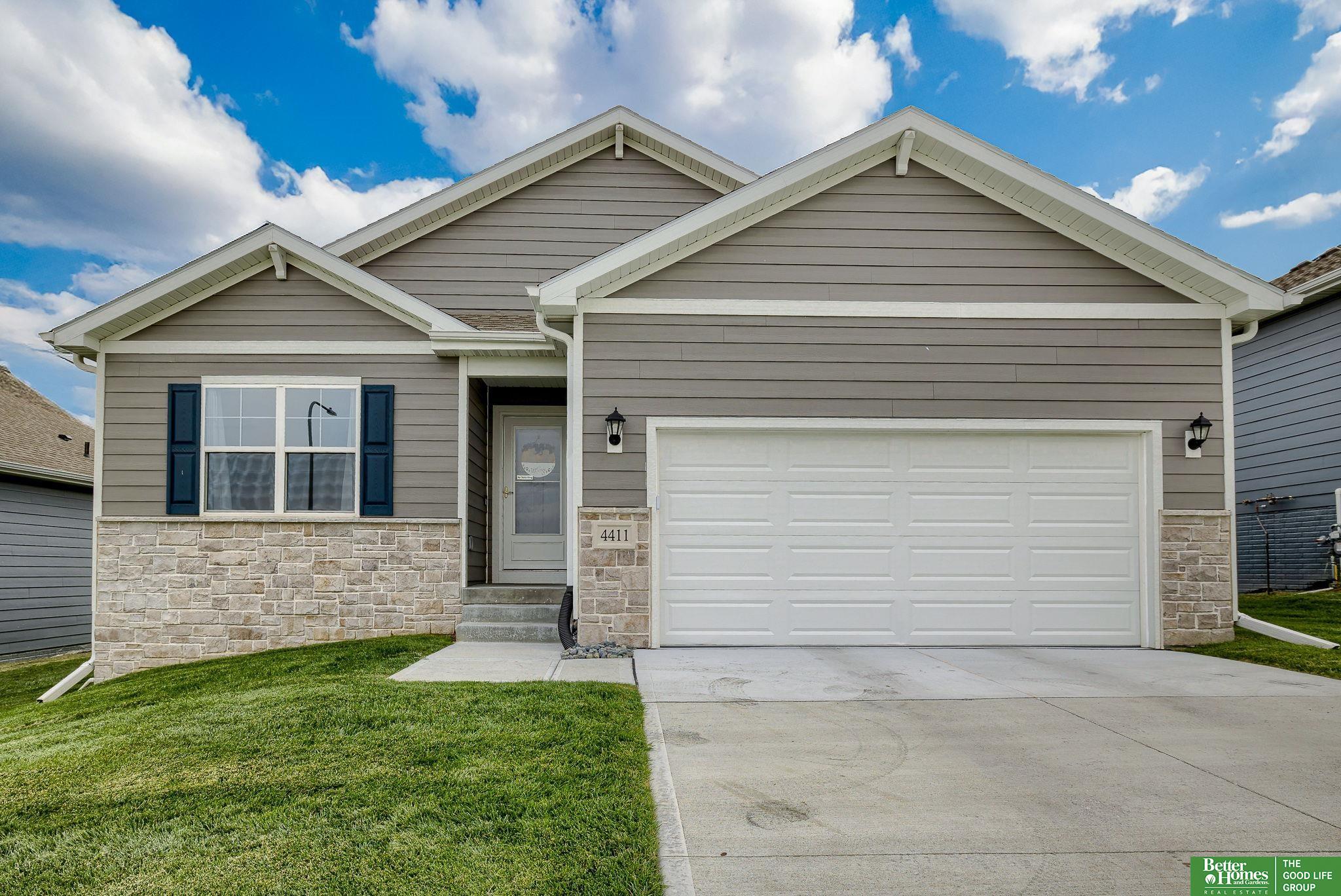 Schilling Dr, Bellevue, NE 68123