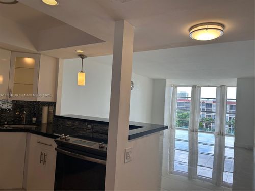 apt-516-2001 Atlantic Shores Blvd, Hallandale Beach, FL, 33009-2721 | Card Image