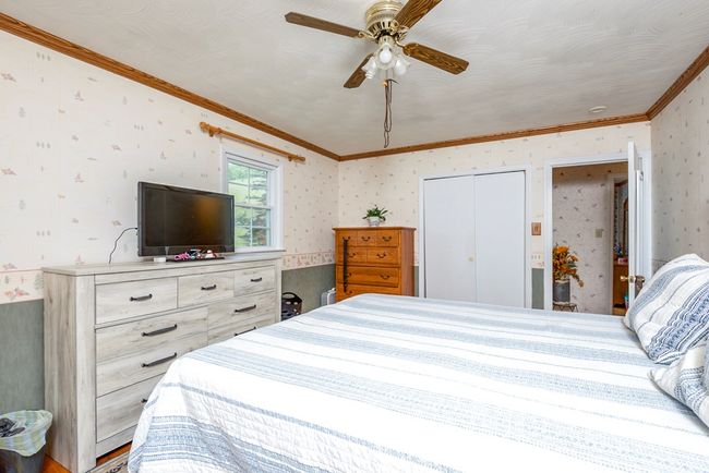 9433 Legend Dr, House other with 3 bedrooms, 1 bathrooms and 1 parking in Glade Spring VA | Image 15