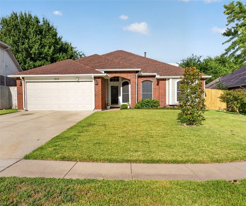 3514 Daisy Ln, Grand Prairie, TX, 75052-7786 | Card Image
