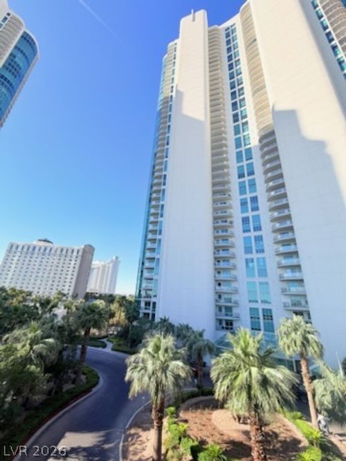 2904-222 Karen Ave, Las Vegas, NV, 89109-5306 | Card Image