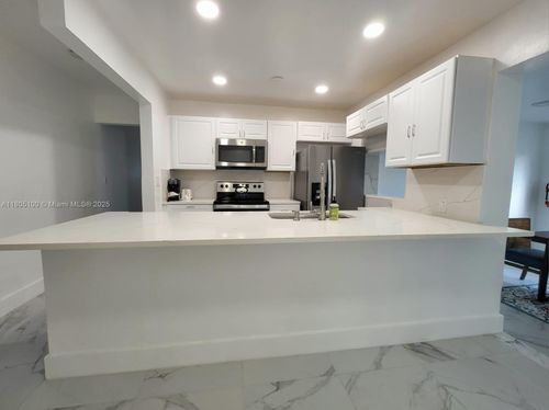 900 Sw 31st St, Fort Lauderdale, FL, 33315-2926 | Card Image