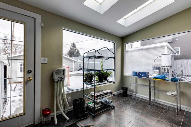 1116 37 Street Se, Home with 2 bedrooms, 1 bathrooms and 2 parking in Calgary AB | Image 12
