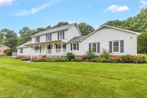 2305 Hunters Ridge Dr, Pleasant Garden, NC, 27313-9502 | Card Image