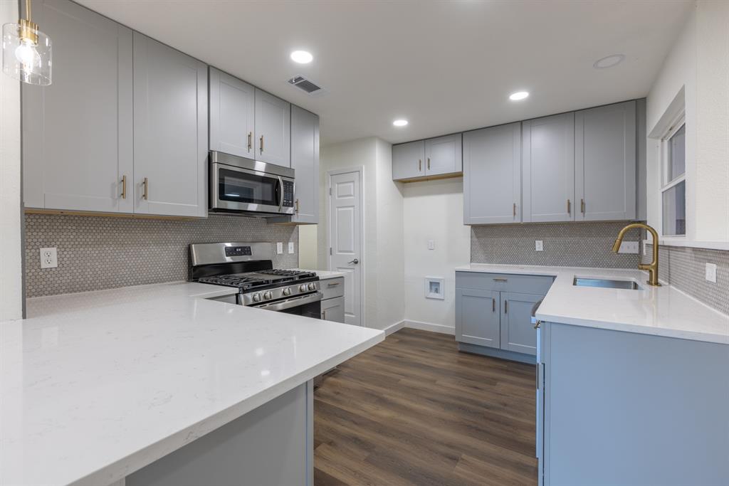 Meadowlark Ln, Rowlett, TX 75088