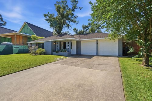 6111 Waltway Dr, Houston, TX, 77008-6259 | Card Image