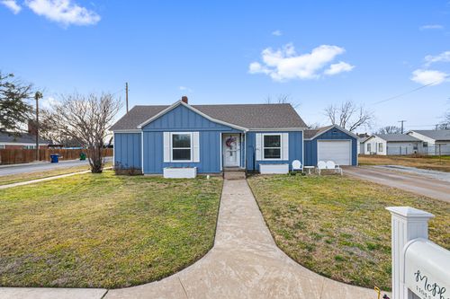 1104 S College Ave, Decatur, TX, 76234-2614 | Card Image