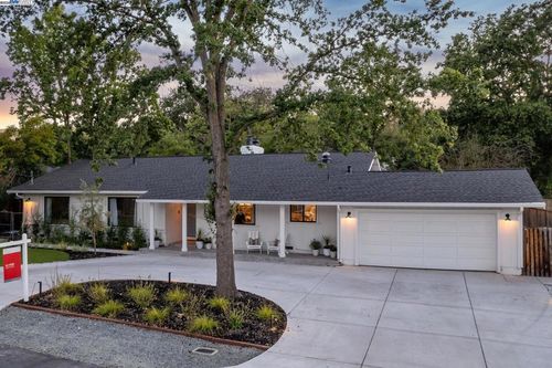 2129 Youngs Ct, Walnut Creek, CA, 94596-6319 | Card Image