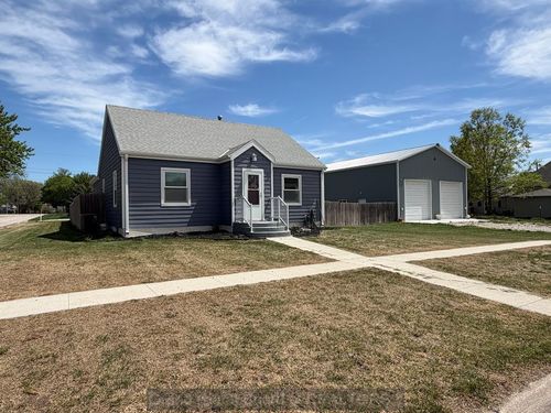 247 4th St, Hampton, NE, 68843-9217 | Card Image