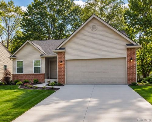 11457 Hidden Oaks Dr, Clio, MI, 48420-2905 | Card Image