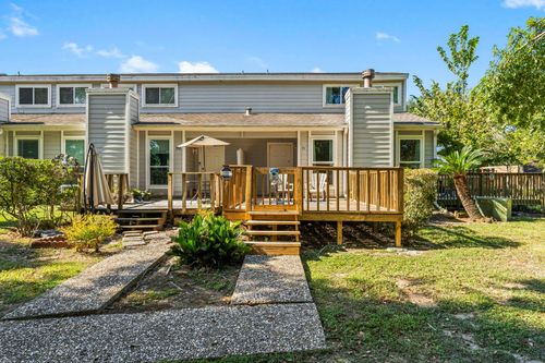 71 Hideaway Dr, Friendswood, TX, 77546-4868 | Card Image