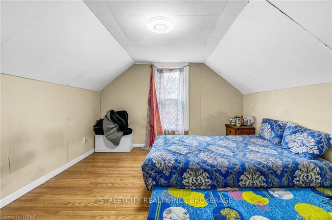 1196 Janette Ave, House other with 6 bedrooms, 3 bathrooms and 2 parking in Windsor ON | Image 17