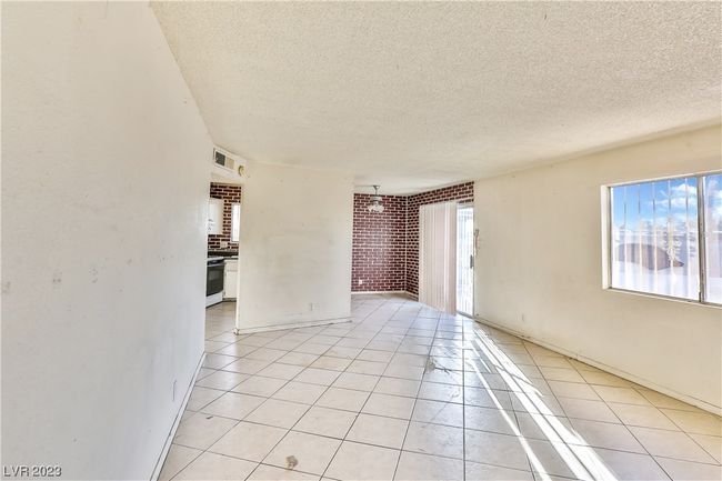 6489 Bugbee Ave, House other with 3 bedrooms, 2 bathrooms and null parking in Las Vegas NV | Image 8