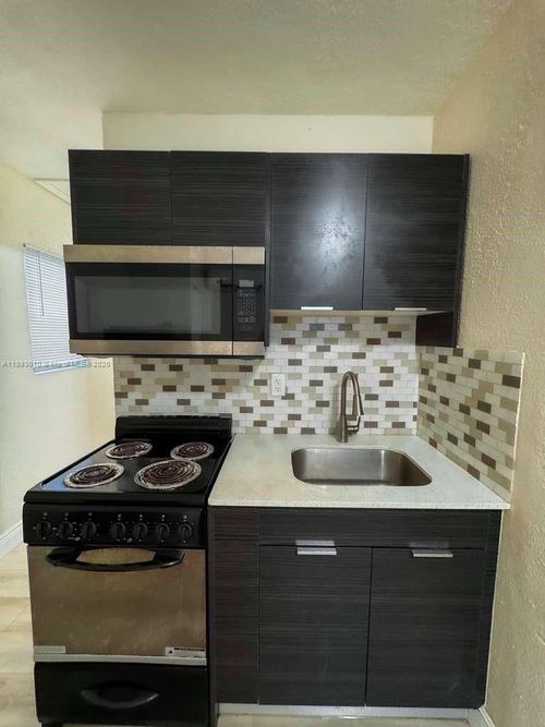 apt-1-2731 Nw 1st St, POMPANO BEACH, FL, 33069-2535 | Card Image
