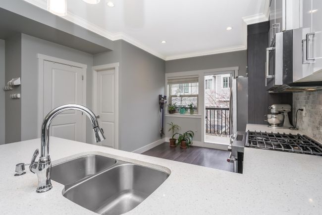 12 - 19097 64 Avenue, Townhouse with 3 bedrooms, 2 bathrooms and 2 parking in Surrey BC | Image 16