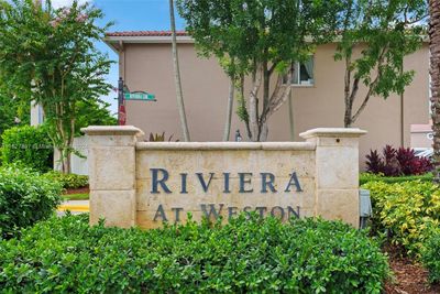 126 Riviera Cir, Townhouse with 3 bedrooms, 3 bathrooms and null parking in Weston FL | Image 1