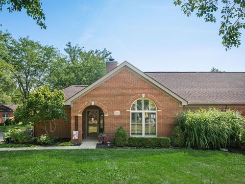 5821 Locbury Ln, Dublin, OH, 43016-3276 | Card Image