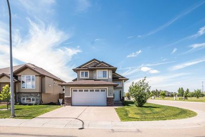 2 Mackenzie Cres, House detached with 4 bedrooms, 3 bathrooms and 4 parking in Lacombe AB | Image 1