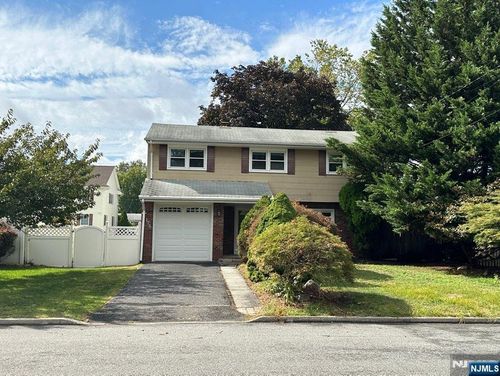 175 Veterans Dr, Northvale, NJ, 07647-2301 | Card Image
