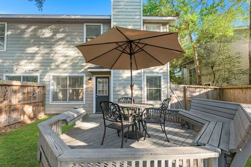 19 Timberstar St, The Woodlands, TX, 77382-4212 | Card Image
