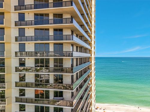 1604-16275 Collins Ave, Sunny Isles Beach, FL, 33160-4325 | Card Image