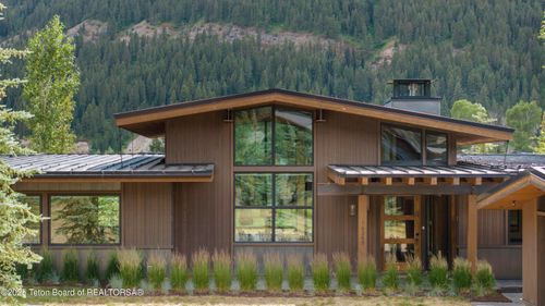14265 S Leader Ln, Jackson, WY, 83001-2599 | Card Image