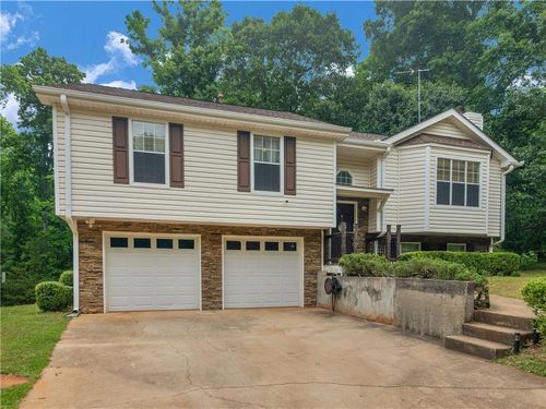 100 Sable Cir, Covington, GA, 30016-8180 | Card Image