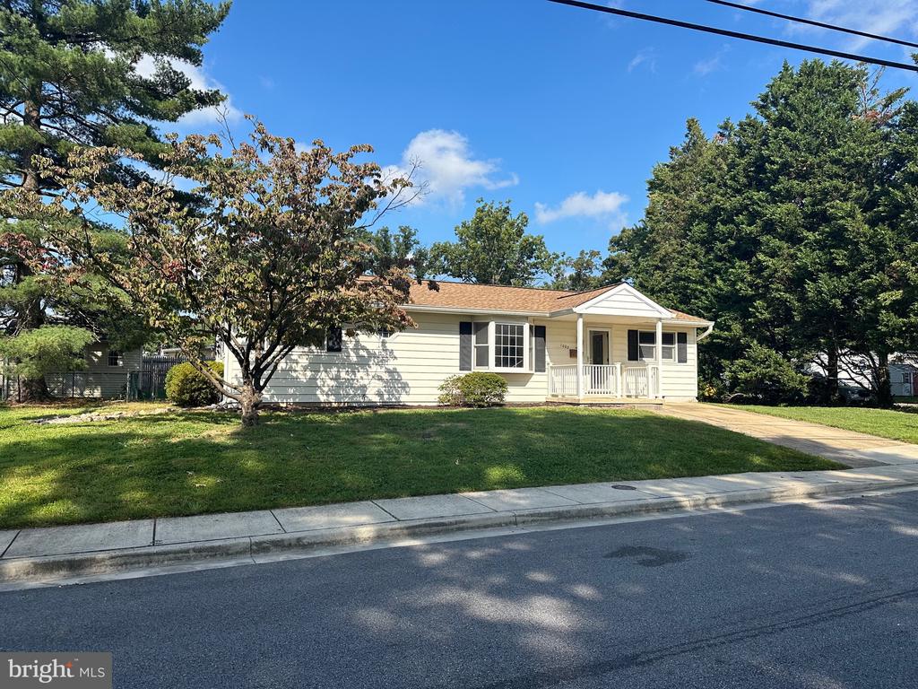Phillip Dr, Glen Burnie, MD 21061