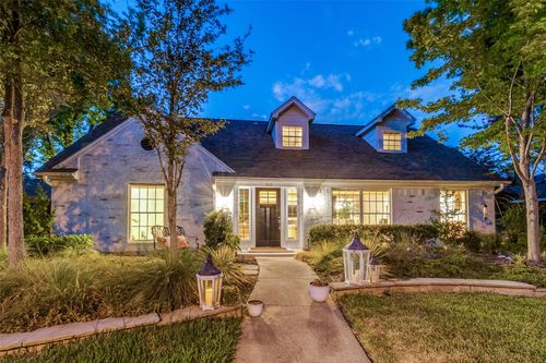 312 Canyon Valley Dr, Richardson, TX, 75080-1934 | Card Image