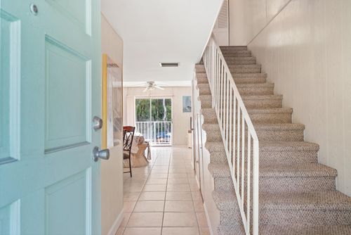 apt-23-300 Ocean Dr, Key Largo, FL, 33037-4364 | Card Image