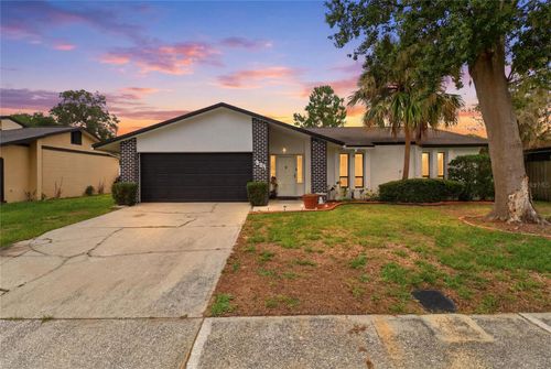 804 Centerwood Ct, BRANDON, FL, 33511-7704 | Card Image