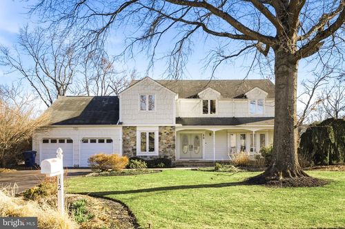 12 Holly Ln, LAWRENCEVILLE, NJ, 08648-1040 | Card Image