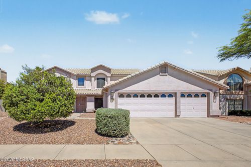 12592 N Pioneer Way, Oro Valley, AZ, 85755-8929 | Card Image