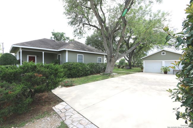 6359 Cooksey Rd, House other with 3 bedrooms, 2 bathrooms and null parking in Adkins TX | Image 41