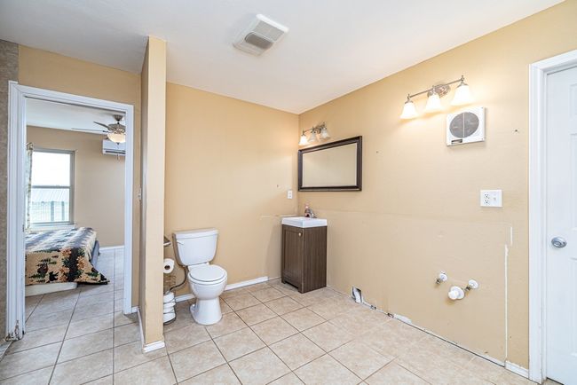 12326 E Veribest Rd, House other with 4 bedrooms, 4 bathrooms and 2 parking in Miles TX | Image 33