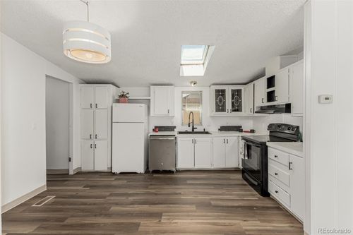 75 N Curtis Rd, Colorado Springs, CO, 80930-9325 | Card Image