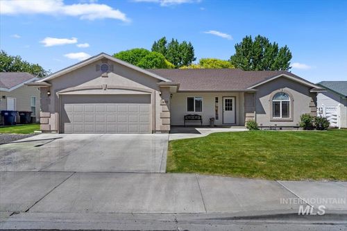 1495 N Pointe Dr, Twin Falls, ID, 83301-3273 | Card Image