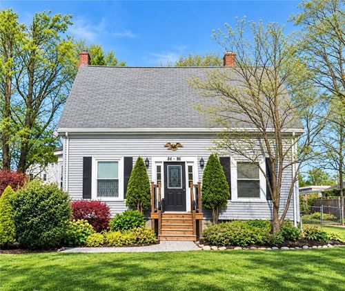 84 Church Street, Rockland, MA, 02370 | Card Image
