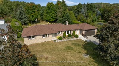 156 Cook Dr, House other with 3 bedrooms, 2 bathrooms and 8 parking in King ON | Image 1