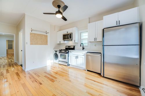 1-100 W 17th St, Bayonne, NJ, 07002-2604 | Card Image