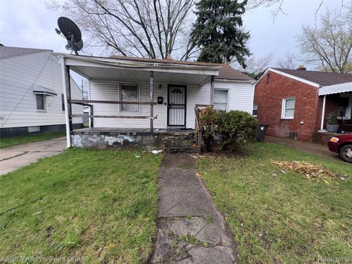 20083 Bradford St, Detroit, MI, 48205-1003 | Card Image