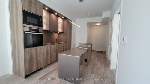 2102-11 Yorkville Ave, Toronto, ON, M4W0C1 | Card Image