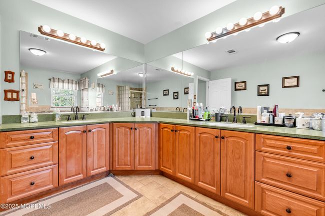 31 Woodview Dr, House other with 5 bedrooms, 4 bathrooms and null parking in Howell NJ | Image 30