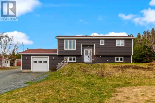 490 St. Thomas Line, Paradise, NL, A1L3T4 | Card Image